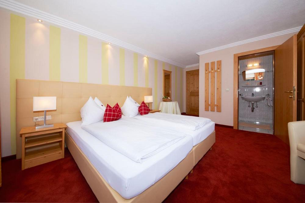 Hotel Garni Rauch Sankt Anton am Arlberg Buitenkant foto