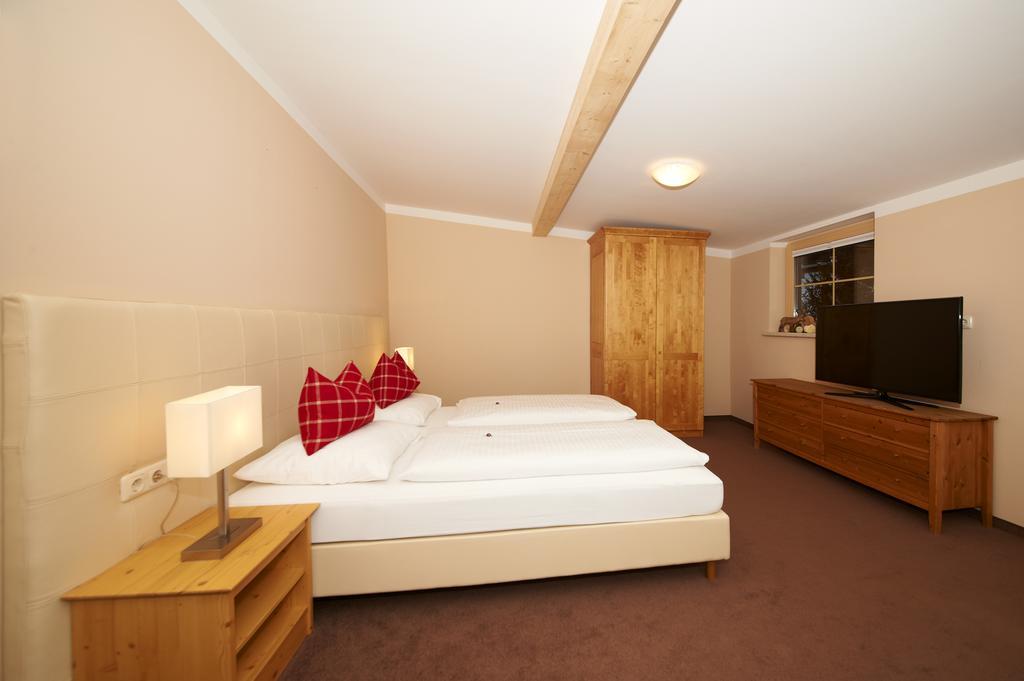 Hotel Garni Rauch Sankt Anton am Arlberg Buitenkant foto