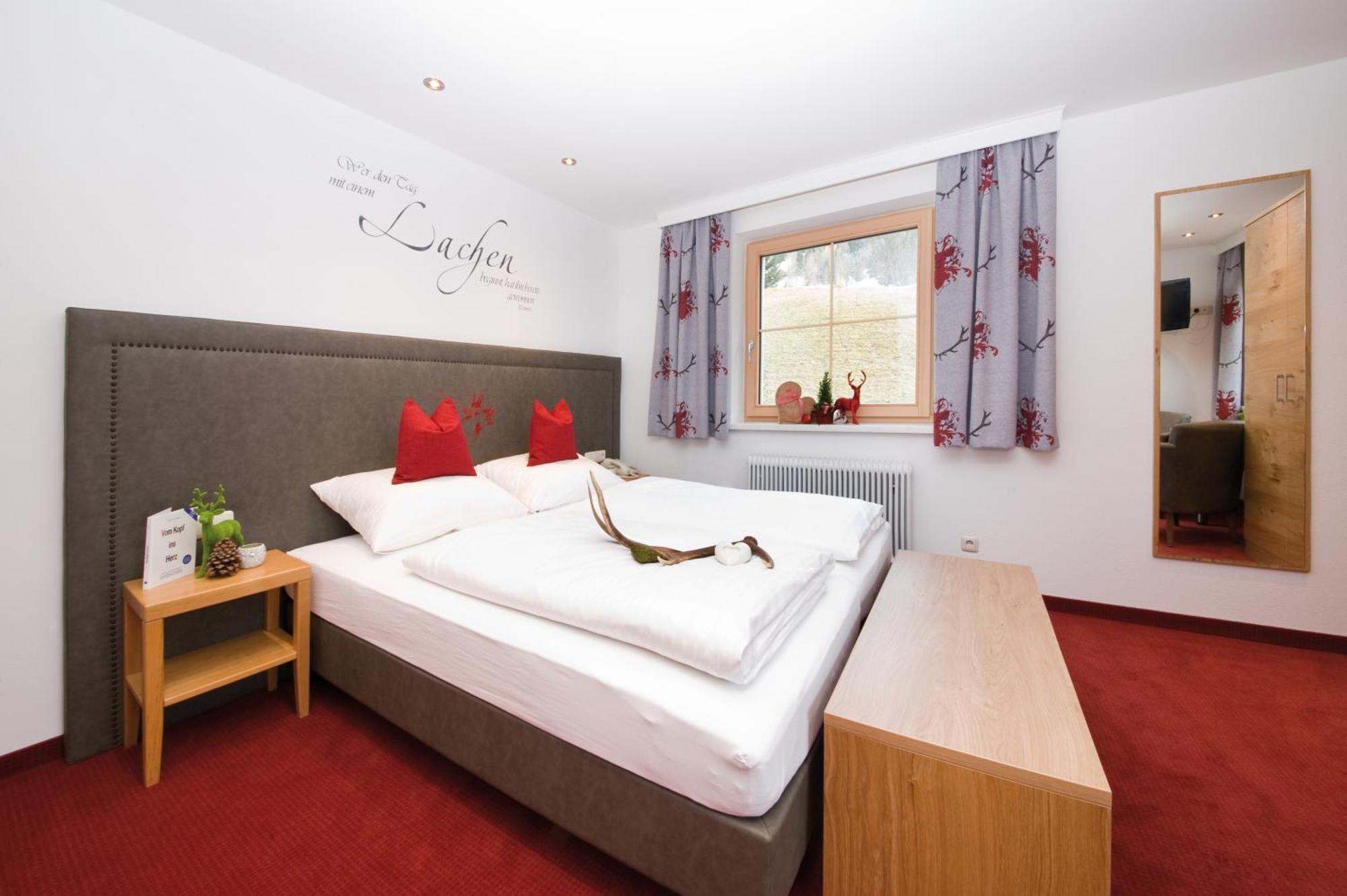 Hotel Garni Rauch Sankt Anton am Arlberg Buitenkant foto